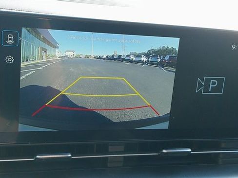 Certified 2024 Hyundai Kona SE image 12