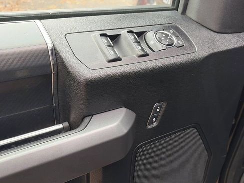 Used 2018 Ford F150 XLT w/ Equipment Group 302A Luxury image 29