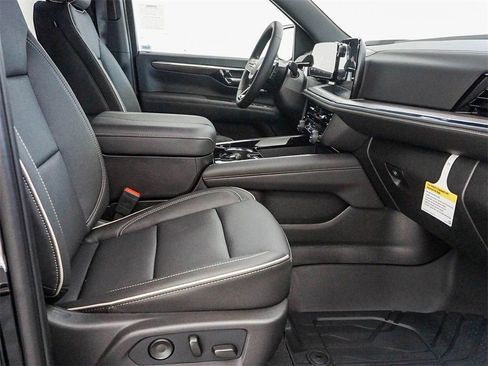 New 2026 Chevrolet Suburban Premier w/ Sun And Tow Package image 14