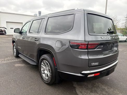 Used 2023 Jeep Wagoneer 4WD w/ Convenience Group I image 3