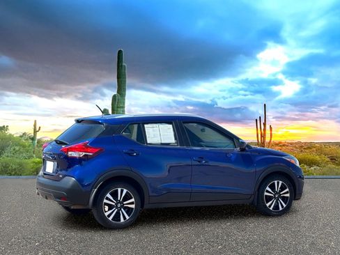 Used 2018 Nissan Kicks SV FWD image 5