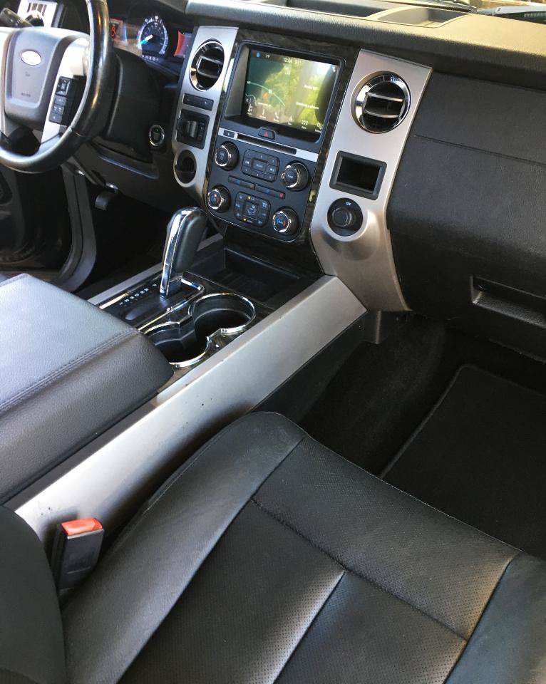 Used 2017 Ford Expedition Limited RWD image 18
