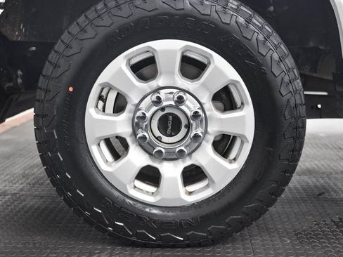 Used 2024 Ford F250 XLT image 7