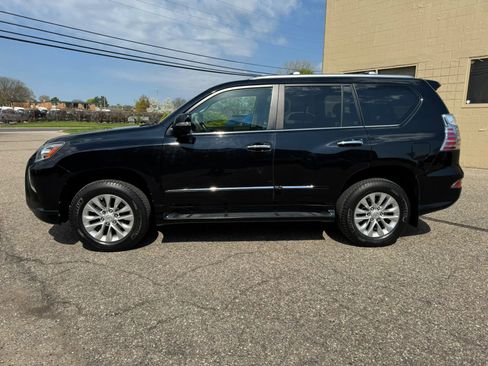 Used 2016 Lexus GX 460 w/ Premium Package AWD/4WD image 5