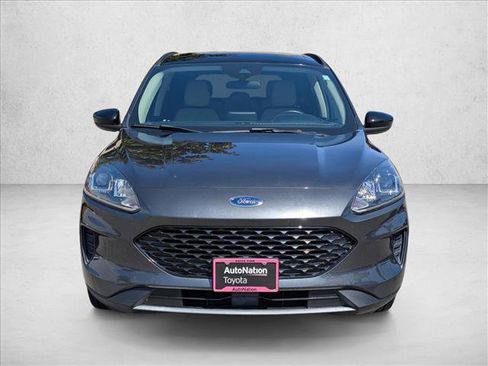 Used 2020 Ford Escape SE Sport FWD image 2