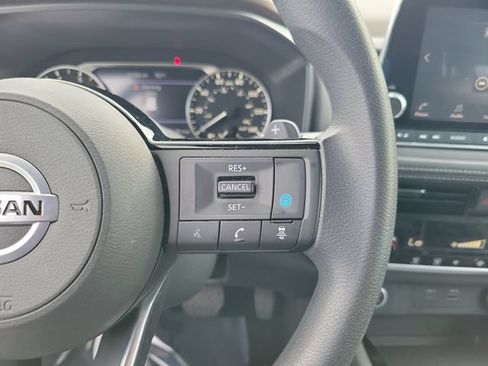 Used 2021 Nissan Rogue SV FWD image 23