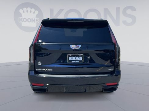 Used 2024 Cadillac Escalade Sport Platinum AWD/4WD image 5