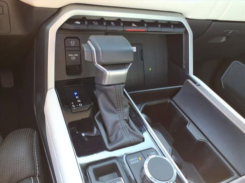 Used 2024 Toyota Tundra Capstone AWD/4WD image 23