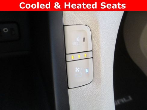 Used 2019 GMC Acadia Denali image 16