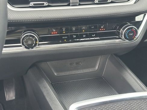 Certified 2025 Chevrolet Equinox LT image 10