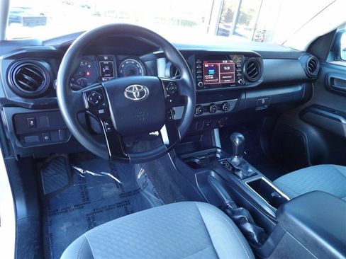 Used 2021 Toyota Tacoma 2WD Access Cab image 12