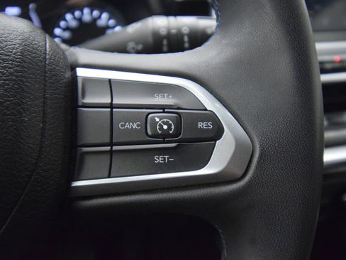 Used 2022 Jeep Compass Latitude image 34