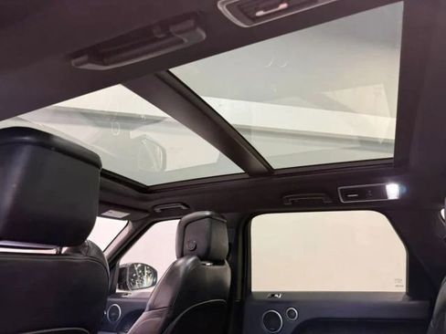 Used 2018 Land Rover Range Rover Sport HSE image 30