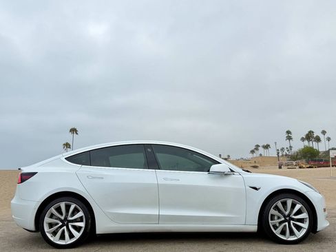Used 2020 Tesla Model 3 Long Range AWD/4WD image 5