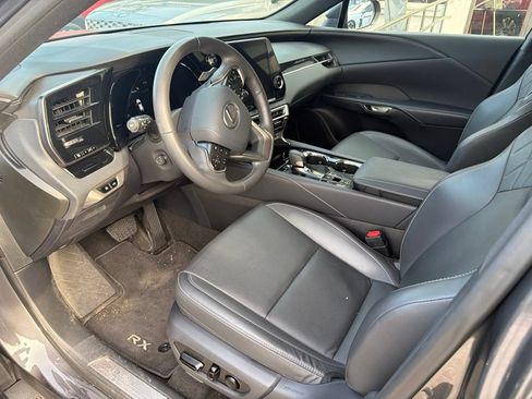 Used 2025 Lexus RX 350 FWD w/ Technology Package image 5