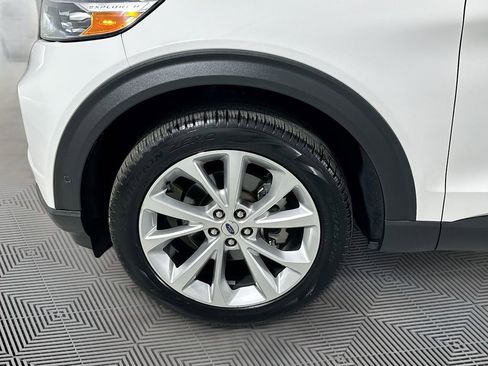 Used 2022 Ford Explorer Platinum w/ Equipment Group 601A AWD/4WD image 28