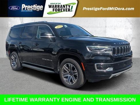 Used 2024 Jeep Wagoneer Series II w/ Flexible Seating Group RWD image 1