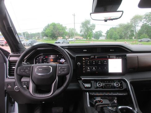 New 2026 GMC Sierra 1500 Denali Ultimate AWD/4WD image 17
