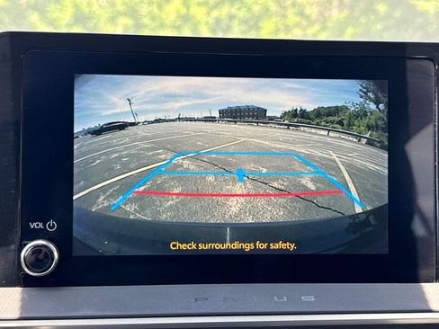 Used 2023 Toyota Prius LE FWD image 23