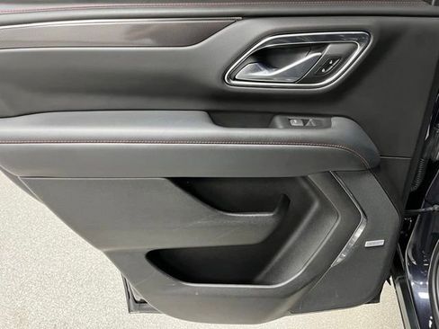 Used 2022 Chevrolet Tahoe RST w/ Luxury Package AWD/4WD image 42