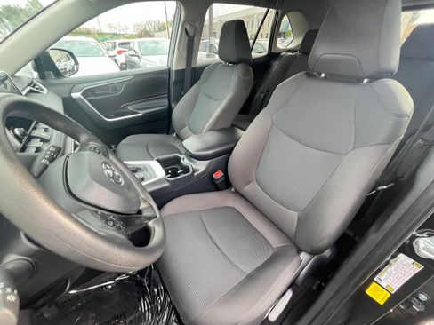 Used 2025 Toyota RAV4 LE image 35