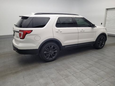 Used 2017 Ford Explorer XLT w/ Equipment Group 202A image 10