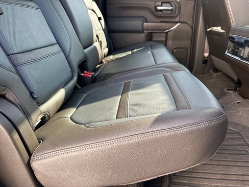 Used 2022 GMC Sierra 2500 Denali image 16