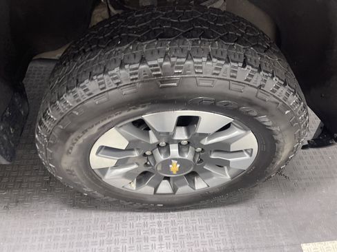 Used 2024 Chevrolet Silverado 2500 Custom w/ Custom Value Package image 26