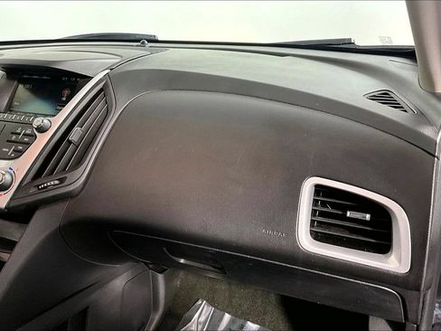 Used 2017 Chevrolet Equinox LS FWD image 16