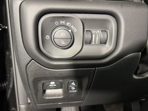 New 2026 RAM 1500 Big Horn AWD/4WD image 19