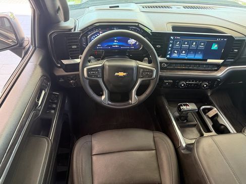 Used 2024 Chevrolet Silverado 1500 LTZ AWD/4WD image 14