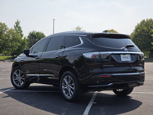Used 2024 Buick Enclave Avenir w/ Avenir Technology Package FWD image 23