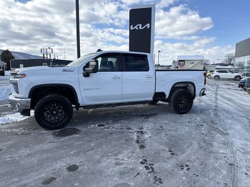 Used 2021 Chevrolet Silverado 2500 LT w/ Z71 Off-Road Package image 7