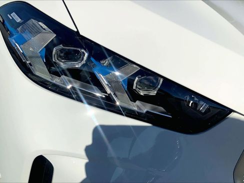 New 2026 BMW X5 xDrive40i w/ Climate Comfort Package image 13