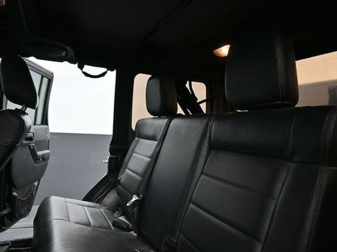 Used 2012 Jeep Wrangler Unlimited Sahara AWD/4WD image 14