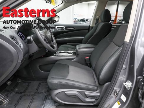 Used 2020 Nissan Pathfinder S image 14