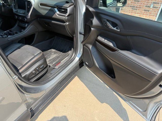 Used 2023 GMC Acadia AT4 w/ Technology Package AWD/4WD image 22
