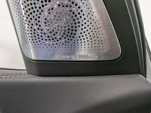 Certified 2023 BMW X7 xDrive40i w/ M Sport Package image 18