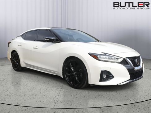Used 2019 Nissan Maxima SR w/ Premium Package image 3