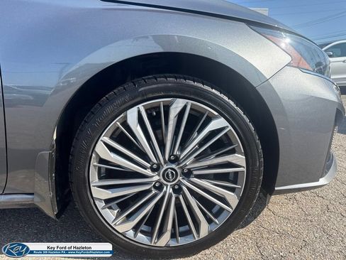 Used 2023 Nissan Altima 2.5 SL AWD/4WD image 11