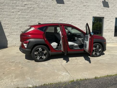 Certified 2025 Hyundai Kona SEL FWD image 12