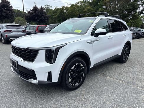 Used 2025 Kia Sorento S w/ Panoramic Sunroof Package image 5