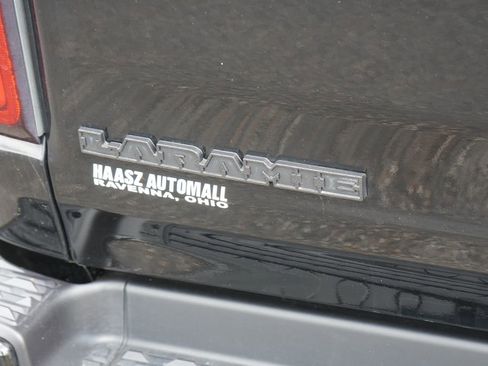 Used 2024 RAM 1500 Laramie AWD/4WD image 7