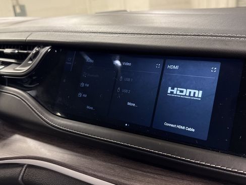 Used 2022 Jeep Grand Cherokee Limited 4xe image 32