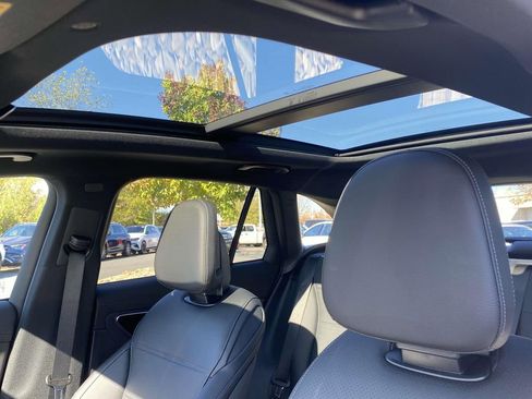 Certified 2025 Mercedes-Benz GLC 300 4MATIC image 17