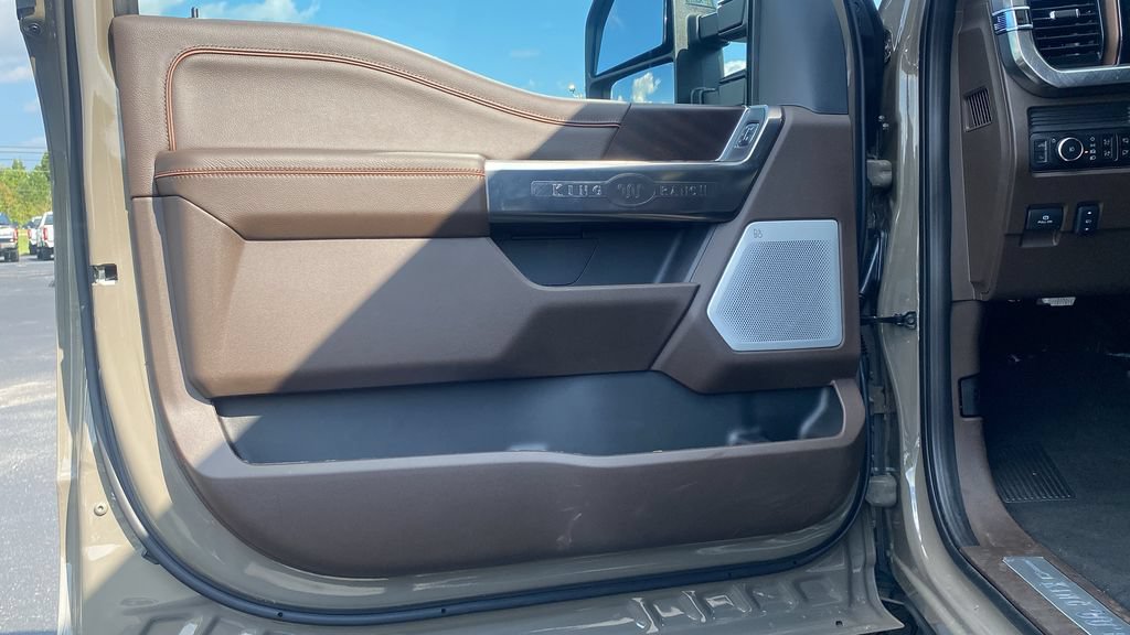 New 2027 Ford F250 King Ranch w/ Chrome Package AWD/4WD image 17