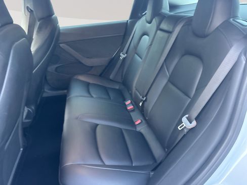 Used 2022 Tesla Model 3 Long Range AWD/4WD image 26