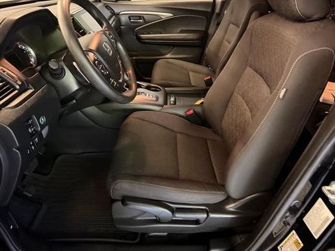 Used 2022 Honda Ridgeline Sport image 13