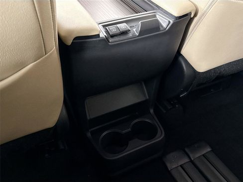 Certified 2023 Toyota Sienna XLE image 35