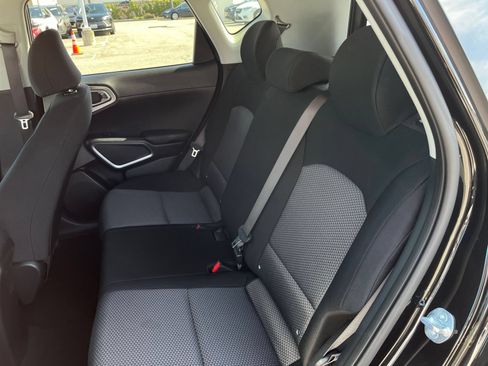 Used 2025 Kia Soul LX w/ LX Technology Package FWD image 37